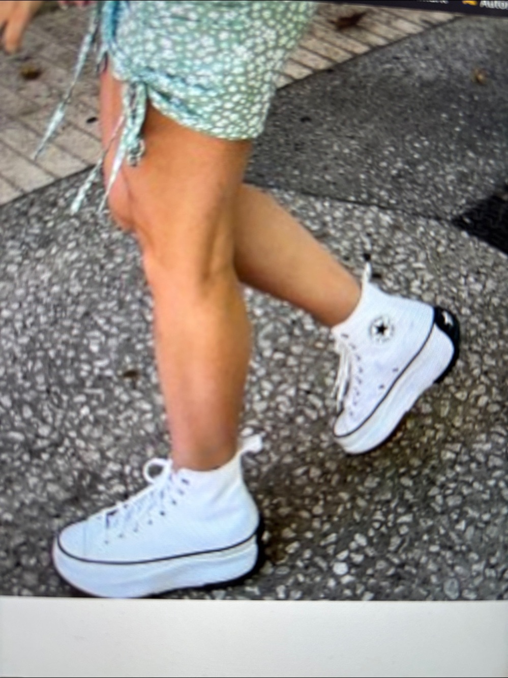 Converse Run Star High-Top Platform Canvas Sneakers White Size 5.5 never worn